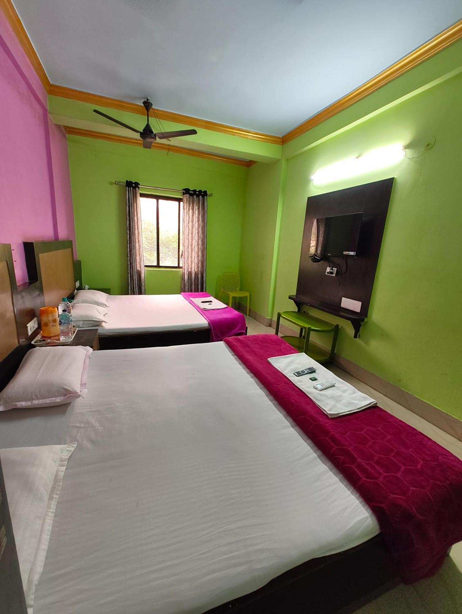 Goroomgo Samrat Palace Puri Near Sea Beach With Parking Facilities - Restaurant Available - Couple Friendly ภายนอก รูปภาพ